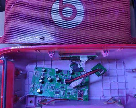 https://digitamir.com/wp-content/uploads/2023/07/beats-beatbox-portable-speaker-repair3-768x768.jpg
